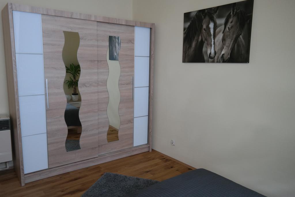 Apartamenty Marco - Stare Miasto - Super Wi Fi Krakow Bagian luar foto